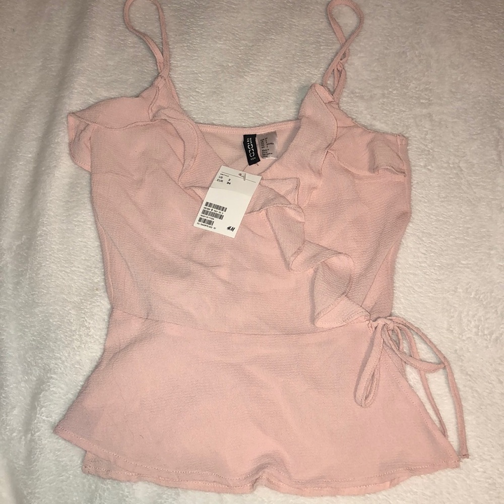 pink tank top